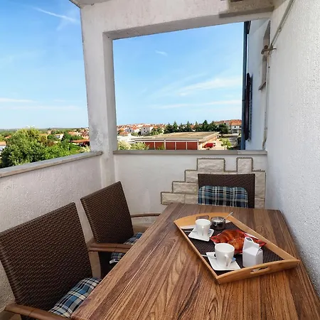 Carmen Apartment